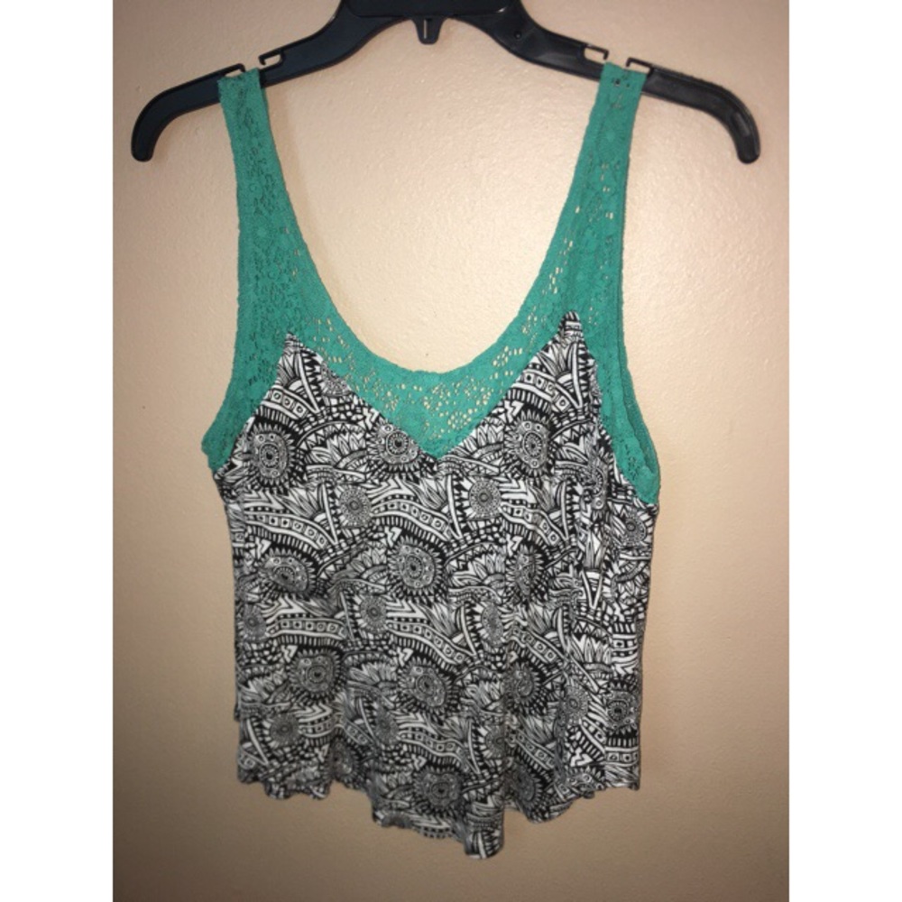 L.A. Hearts slight crop top